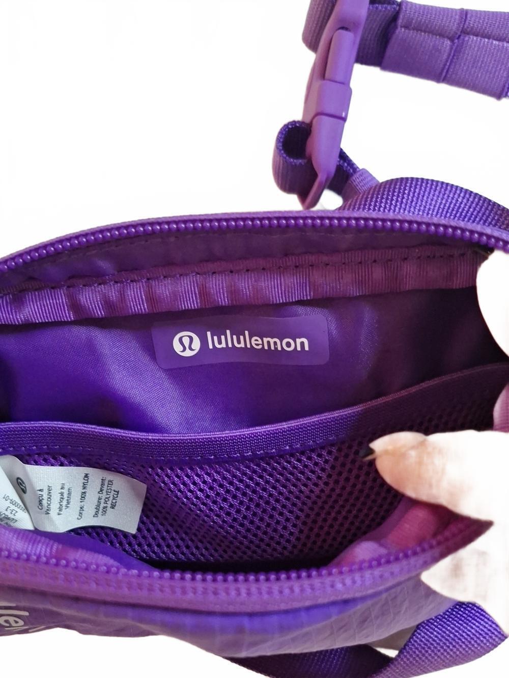 Lululemon Everywhere Belt Bag - Picture 6 of 6